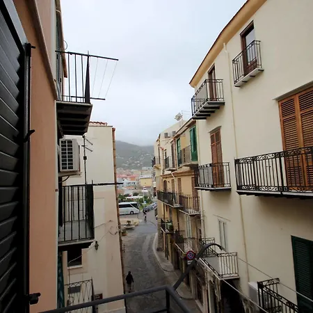 Difrontealmare * Cefalù